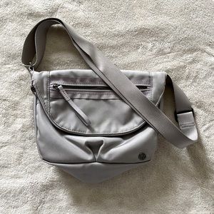 Lululemon festival bag 5L